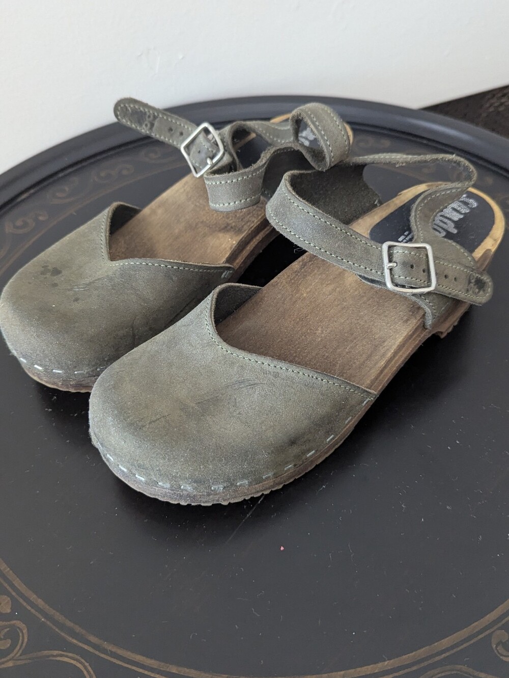 Sandgrens Size 36 Olive Green Suede Handcrafted Swedish Wooden Clog